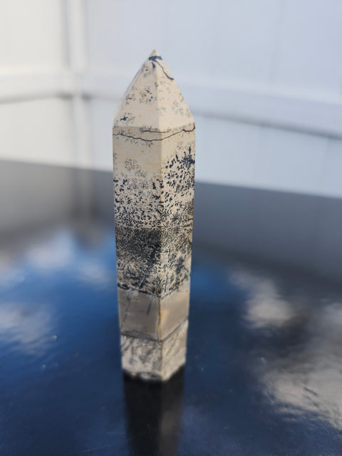 Dendritic jasper tower