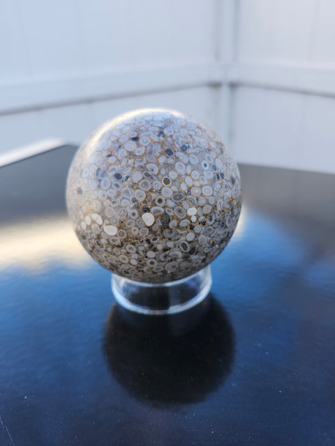 Pisolite sphere