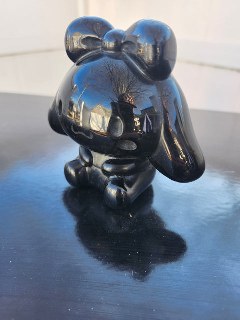 Black obsidian cat carving