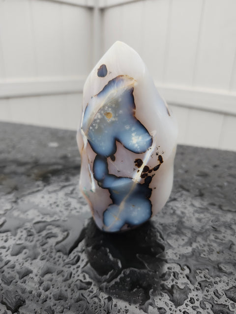 1.8 pound agate flame tower