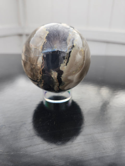 Volcanic agate sphere uv reactive