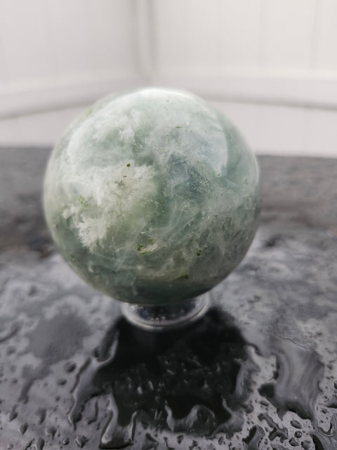 Snowflake quarts,Fluorite sphere