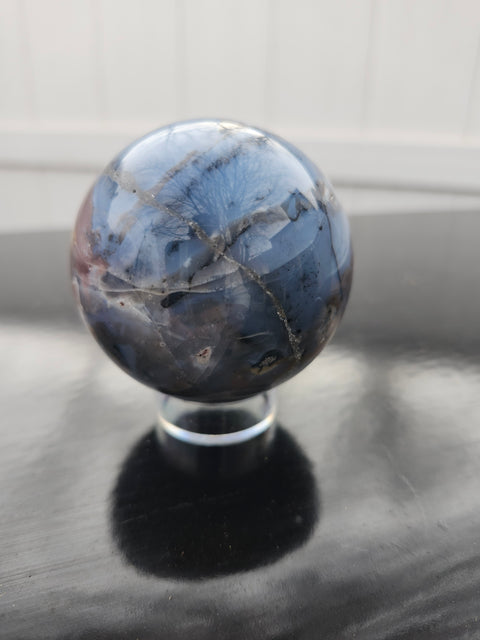 Volcanic agate sphere uv reactive