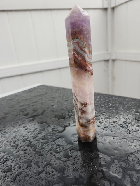 Amathyst lace agate tower