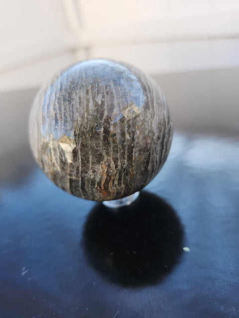 Thousand layer quartz sphere