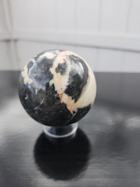 Zebra marble sphere