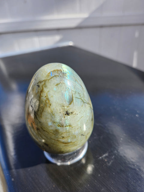 Labrodite egg carving