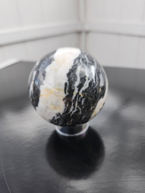 Zebra marble sphere