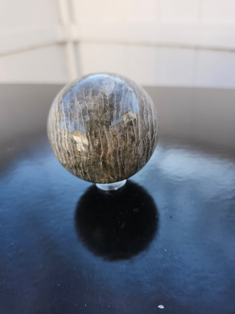 Thousand layer quartz sphere