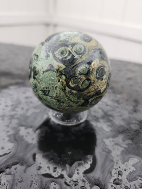 Kambamba jasper sphere